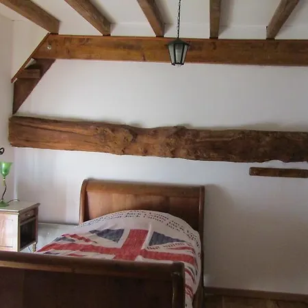 La Ferme De La Baconnerie بيت للعطل