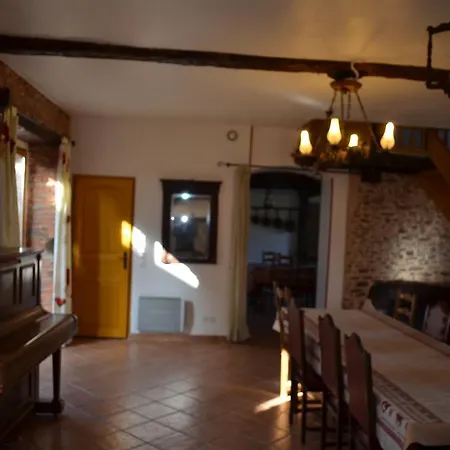 La Ferme De La Baconnerie *