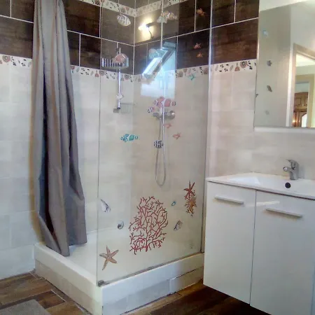 بيت للعطل La Ferme De La Baconnerie *