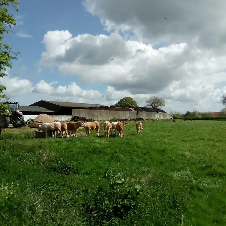 بيت للعطل La Ferme De La Baconnerie